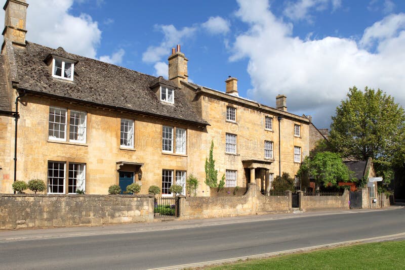 Plattelandshuisjes in dorp Cotswolds van Scherf Campden royalty-vrije stock foto Plattelandshuisjes in dorp Cotswolds van Scherf Campden royalty-vrije stock foto