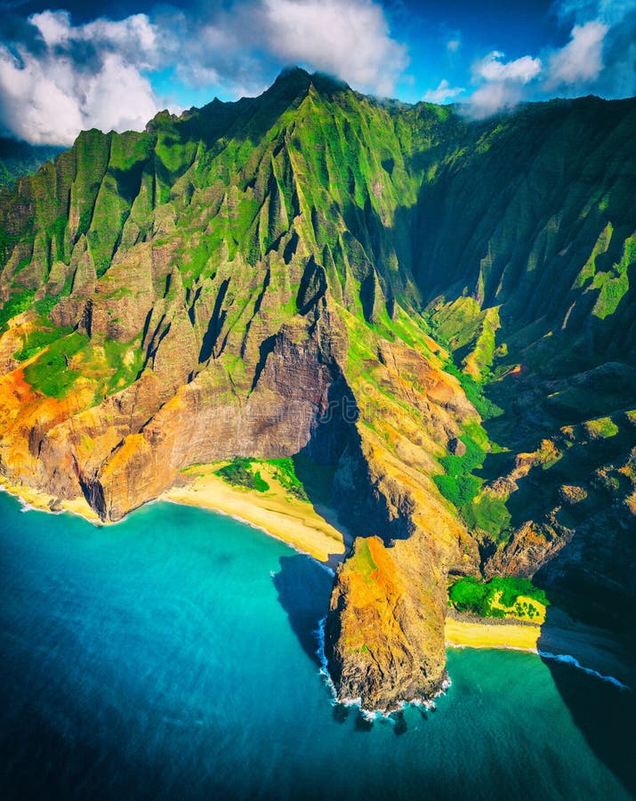 Playa de Hawaii, costa de Na Pali en Kauai