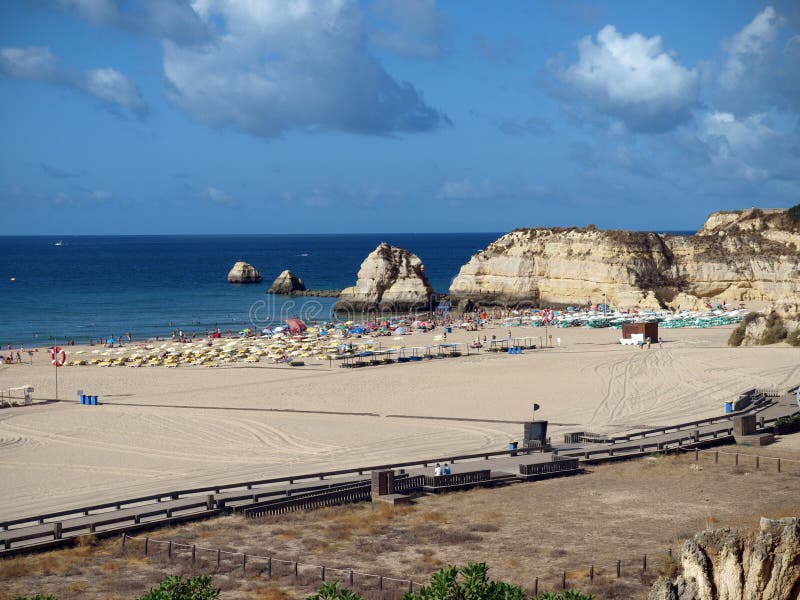 Playa del Praia DA Rocha en Portimao fotografía de archivo libre de regalías Playa del Praia DA Rocha en Portimao fotografía de archivo libre de regalías
