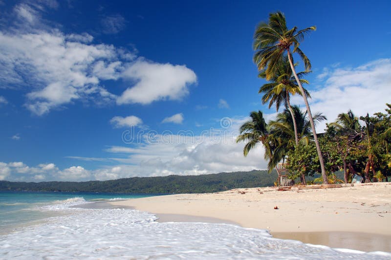 Playa en la isla imagen de archivo. Imagen de paisaje - 8083669
