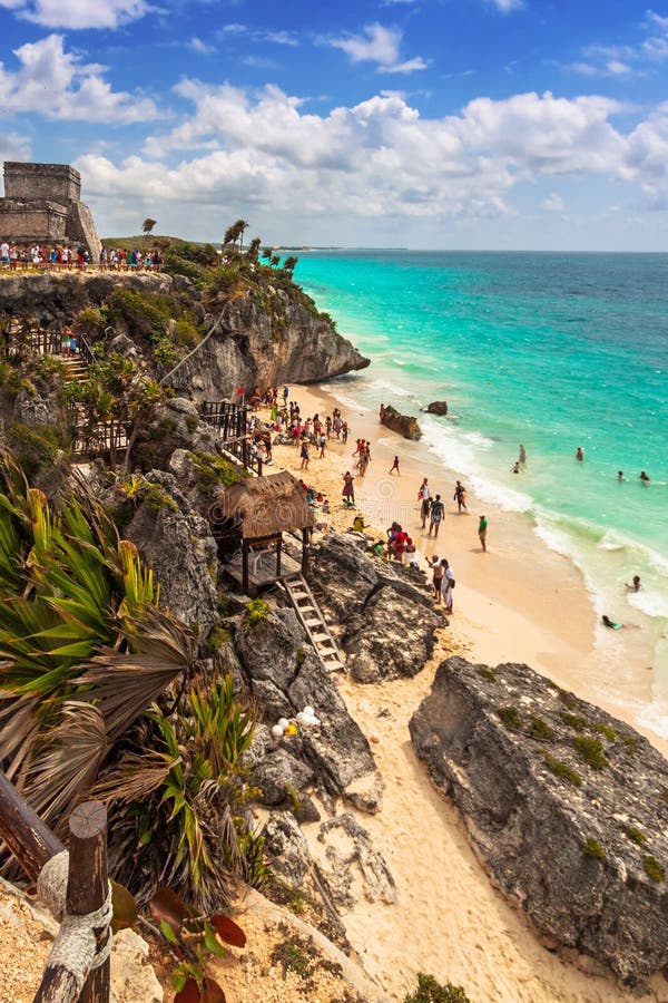 Playa hermosa de Tulum en el mar del Caribe, México fotografía de archivo Playa hermosa de Tulum en el mar del Caribe, México fotografía de archivo