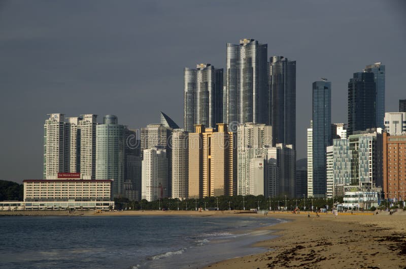 Playa moderna Busán Corea de Haeundae de la arquitectura imagenes de archivo Playa moderna Busán Corea de Haeundae de la arquitectura imagenes de archivo
