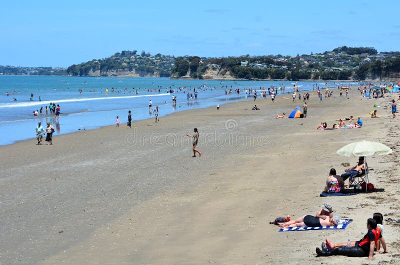 Playa Nueva Zelanda de Orewa imágenes de archivo libres de regalías Playa Nueva Zelanda de Orewa imágenes de archivo libres de regalías