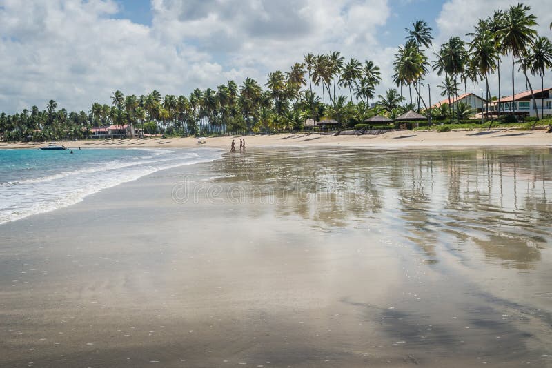 Playa-playa brasileña de Carneiros, Pernambuco imágenes de archivo libres de regalías Playa-playa brasileña de Carneiros, Pernambuco imágenes de archivo libres de regalías