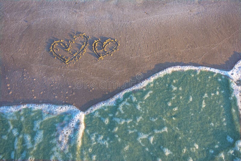 Playa rom?ntica del coraz?n del amor foto de archivo libre de regalías Playa rom?ntica del coraz?n del amor foto de archivo libre de regalías