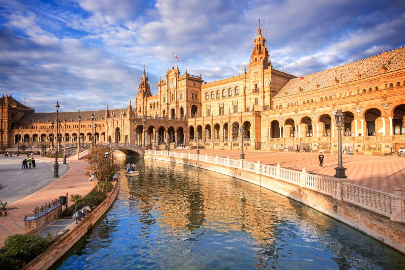 Plaza de Espana (den Spanien fyrkanten) i Seville, Spanien arkivfoto Plaza de Espana (den Spanien fyrkanten) i Seville, Spanien arkivfoto