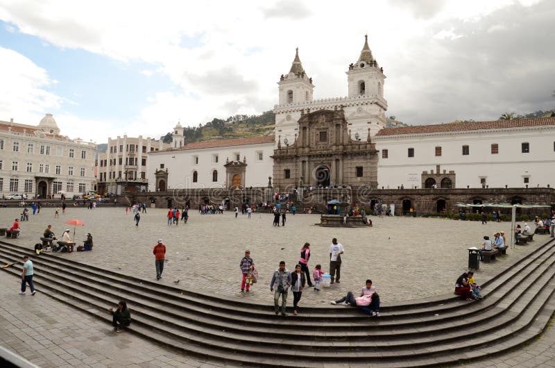 Plaza de San Francisco, Quito, Equador imagens de stock royalty free Plaza de San Francisco, Quito, Equador imagens de stock royalty free