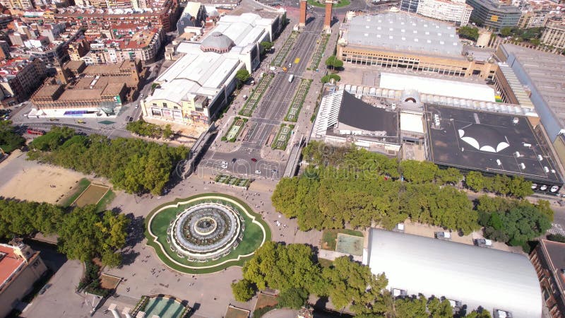 Plaza espana e a fonte mágica barcelona espanha. vista aérea do drone