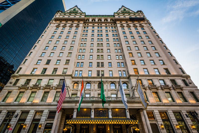 File:Plaza Hotel April 2008.JPG - Wikipedia