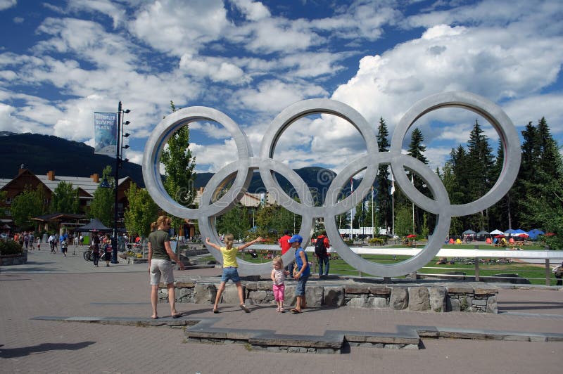 Plaza olimpica di Whistler fotografia stock libera da diritti Plaza olimpica di Whistler fotografia stock libera da diritti