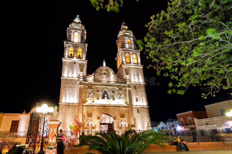 Plaza principal y catedral en Campeche, México imagen de archivo libre de regalías