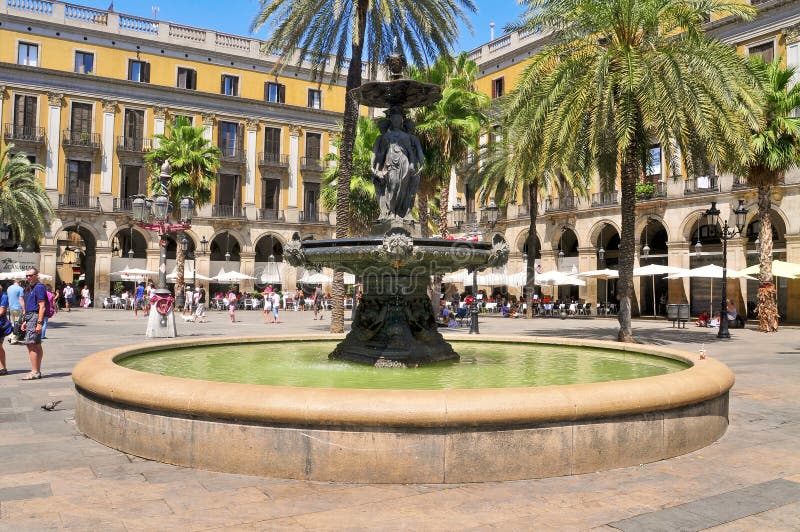 BARCELONA, SPAIN : Plaza Real in Barcelona, Spain. On the square, with lanterns designed by Gaudi, are many restaurants and some of the city's most famous clubs