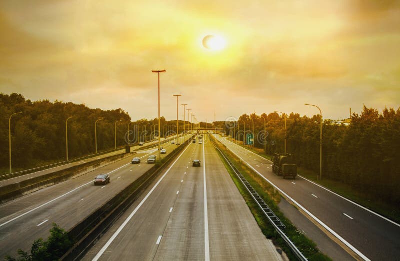 Pleine éclipse solaire Éclipse solaire image stock Pleine éclipse solaire Éclipse solaire image stock