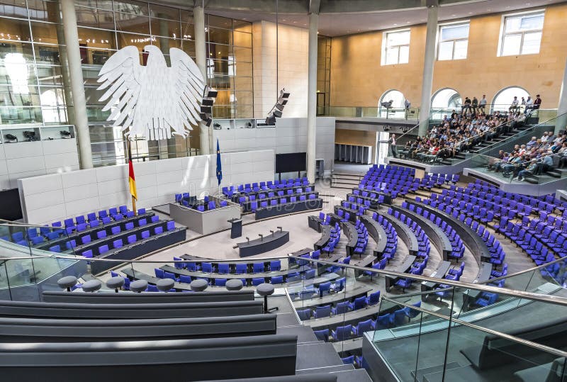 Plenarny Hall Niemiecki parlament Bundestag w Berlin zdjęcie royalty free Plenarny Hall Niemiecki parlament Bundestag w Berlin zdjęcie royalty free