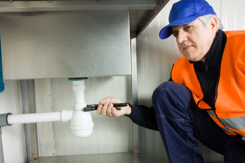 Plombier image stock. Image du masculin, bricoleur, maison 33251593
