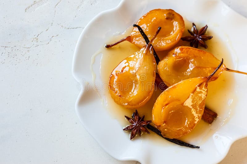 Poached pears with spices