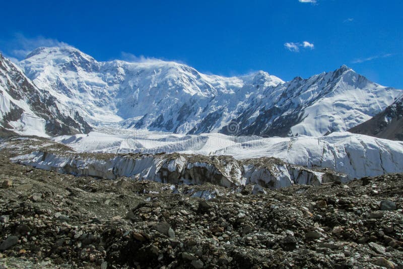 Pobedapiek in Tian Shan-bergen stock afbeelding Pobedapiek in Tian Shan-bergen stock afbeelding