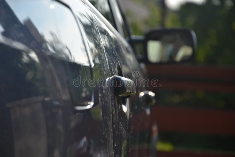 Poignées de porte sur la voiture image stock Poignées de porte sur la voiture image stock