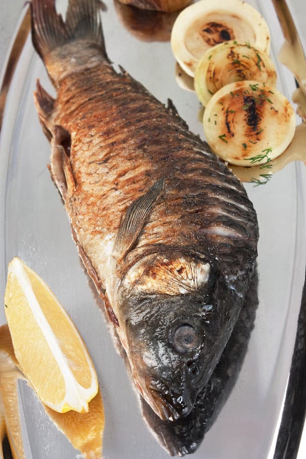 Poissons grillés images stock Poissons grillés images stock