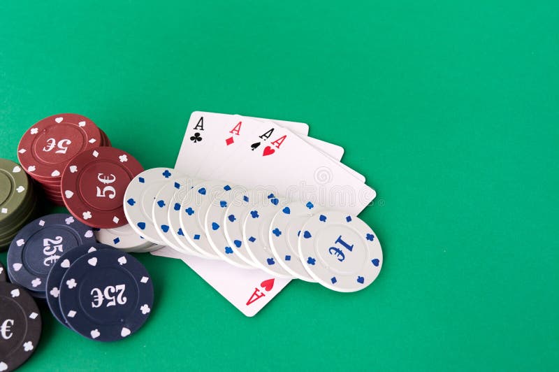 Stand up instead reform tissue Poker Cloth, a Deck of Cards, Poker Hand and Chips. Background Stock Photo  - Image of cards, cloth: 209518882