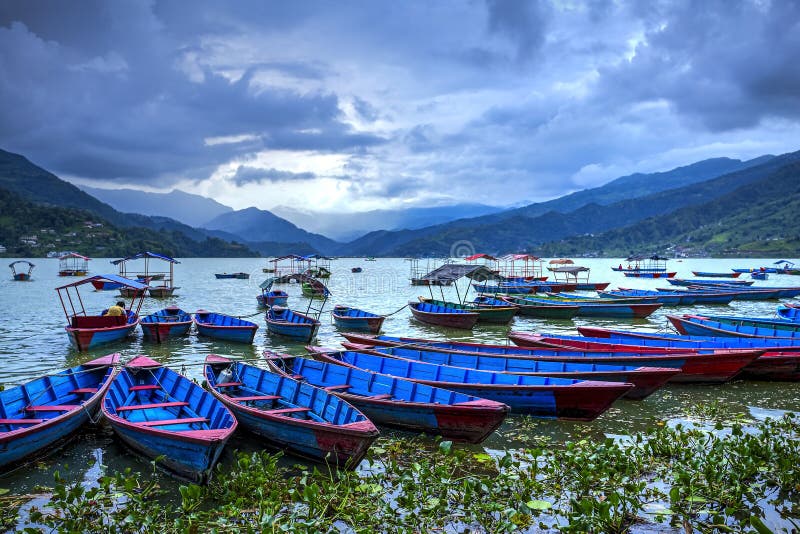 Pokhara Непал озера phewa стоковая фотография