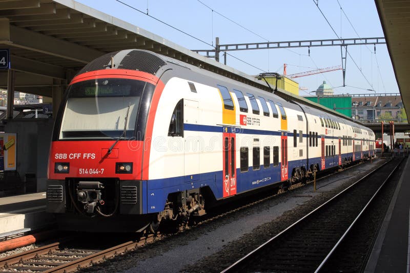 pokład dwoisty Switzerland taborowy Zurich obrazy stock pokład dwoisty Switzerland taborowy Zurich obrazy stock