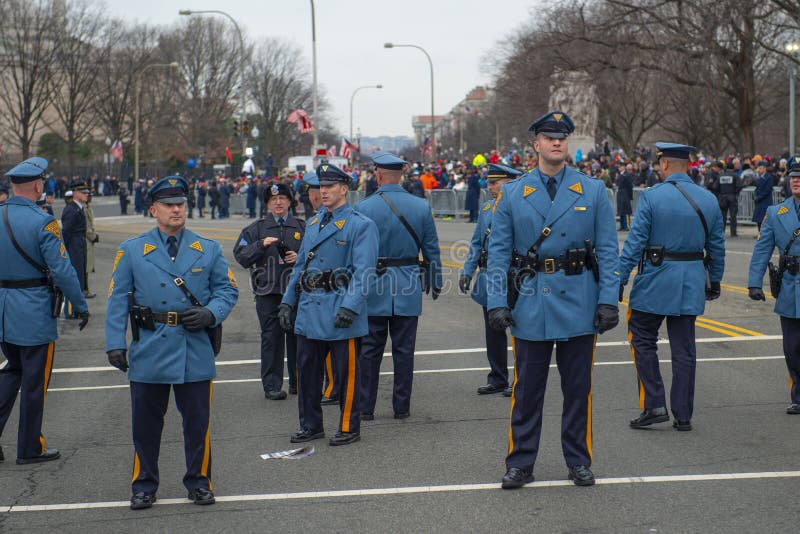 Carro Policial, Washington DC, EUA Imagem Editorial - Imagem de perigo,  avenida: 165333290