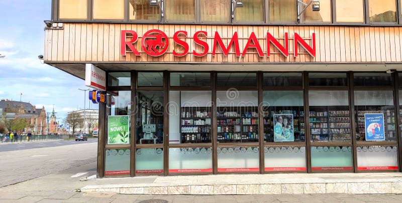 Rossmann cosmetics hi-res stock photography and images - Alamy