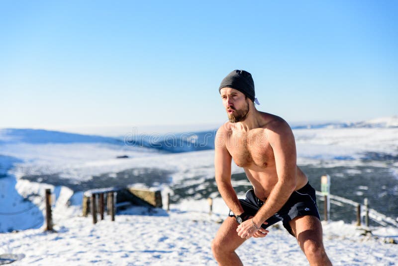 Wozniacki braves the cold with Wim Hof, the Iceman