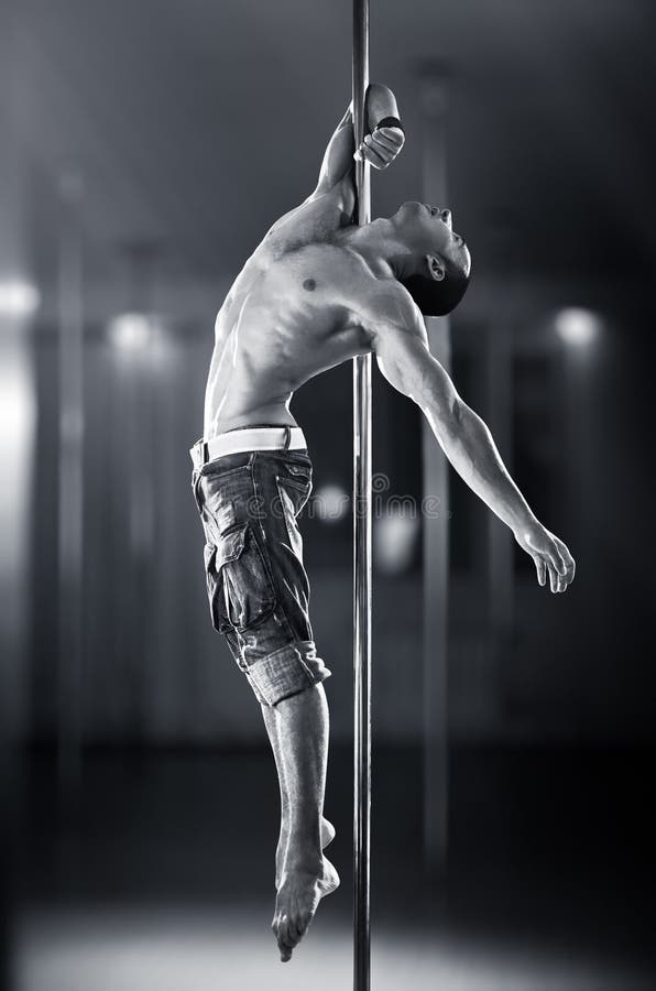 Dancing pictures pole 