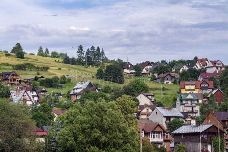 Polen, Pieniny schönes polnisches Dorf in den Bergen, schöne Natur in den Bergen, perfekten Ort zu reisen, schönes Panorama lizenzfreie stockfotografie