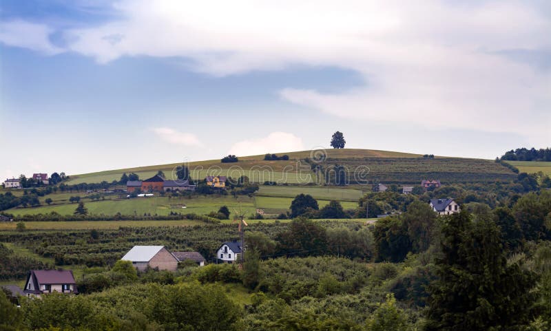 Polen, Pieniny schönes polnisches Dorf in den Bergen, schöne Natur in den Bergen, perfekten Ort zu reisen, schönes Panorama lizenzfreie stockfotos