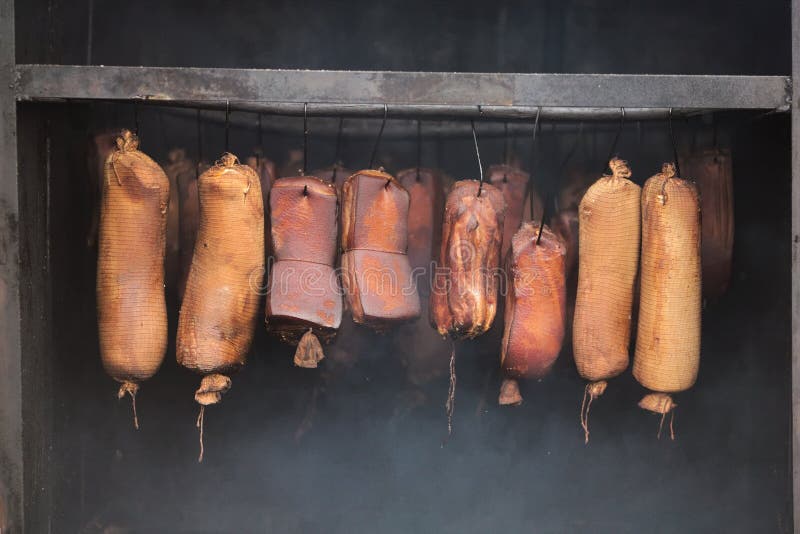 Polermedel rökt köttskinkafyr royaltyfria foton Polermedel rökt köttskinkafyr royaltyfria foton