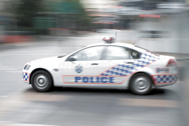 Policeman speed. Разворот полицейской машины. Полицейский разворот фото. Полицейские маневры. Маневры в полиции.