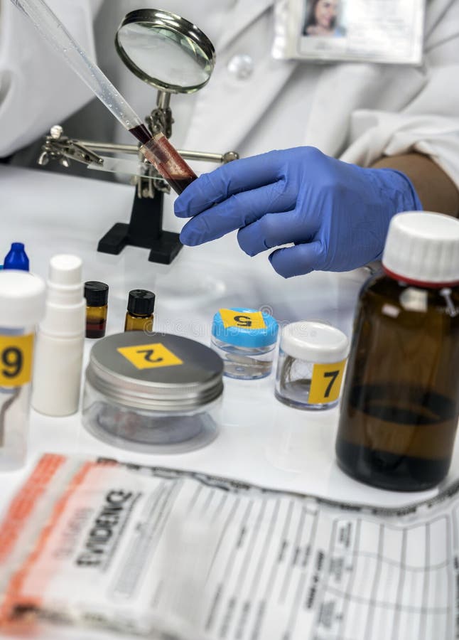 Police Expert Gets Blood Sample From A Broken Glass Bottle In