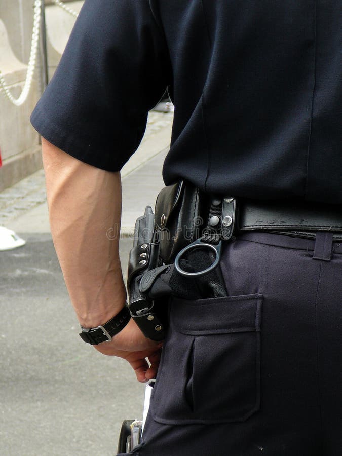 Policier dans l'uniforme photographie stock Policier dans l'uniforme photographie stock