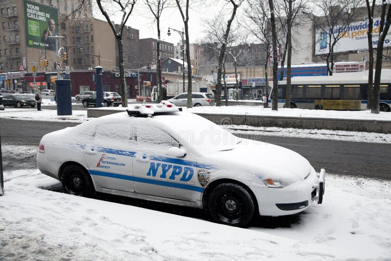 Politiewagen met sneeuw Politiewagen met sneeuw