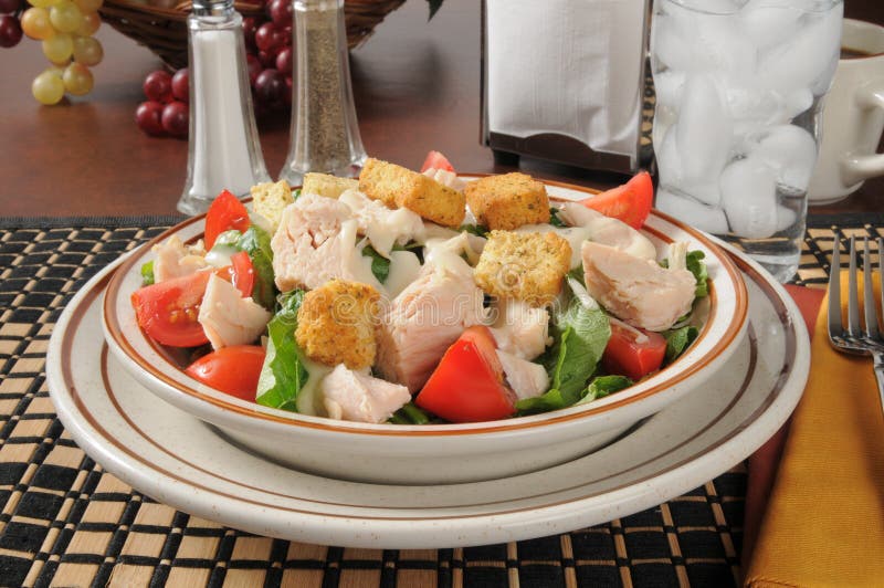 Pollo Caesar Salad imagen de archivo. Imagen de café 31177105