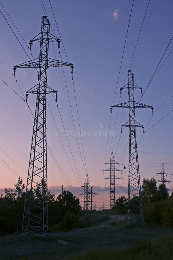 Polos de la energ?a el?ctrica foto de archivo Polos de la energ?a el?ctrica foto de archivo