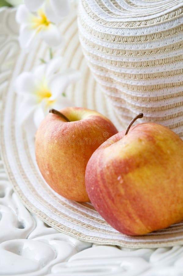 Pomme fraîche d'été photo libre de droits Pomme fraîche d'été photo libre de droits