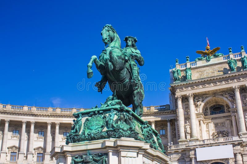 Pomnik Jeździego Księcia Eugenu Sabaudzkiego w Heldenplatz w Wiedniu Austria obrazy royalty free
