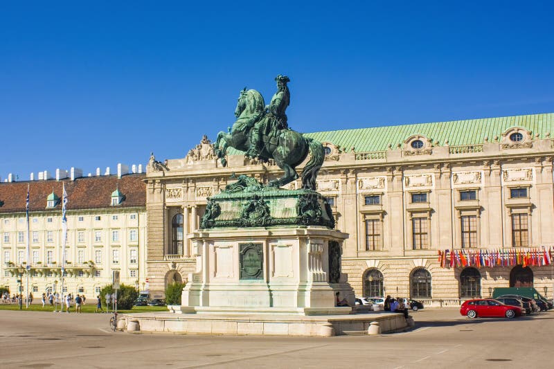 Pomnik Jeździego Księcia Eugenu Sabaudzkiego w Heldenplatz w Wiedniu Austria zdjęcie royalty free
