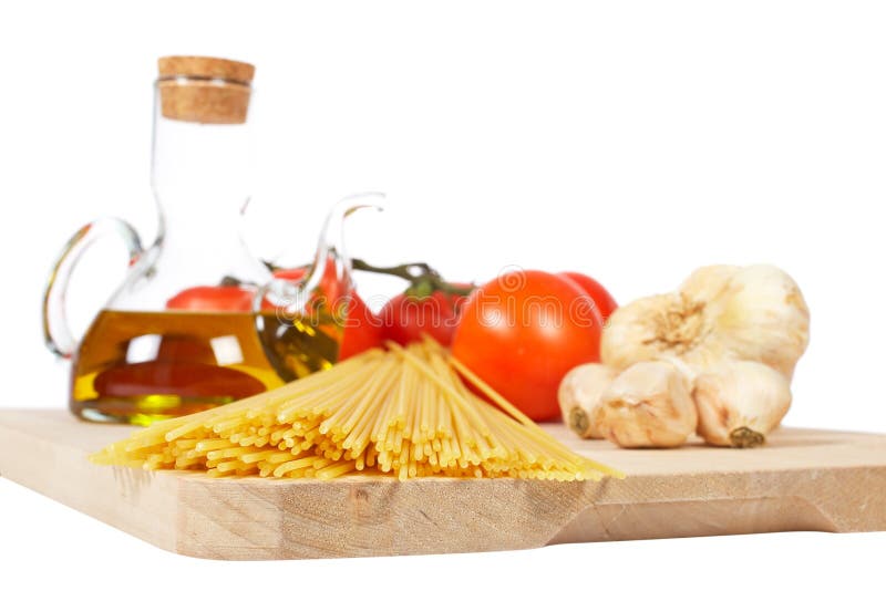 Pomodori, Olio Di Oliva, Aglio E Spaghetti Fotografia Stock Immagine di salute, alimento 3744038
