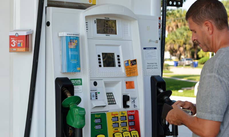 Pompe di Shell Fuel Dispenser /Gas immagine stock libera da diritti Pompe di Shell Fuel Dispenser /Gas immagine stock libera da diritti