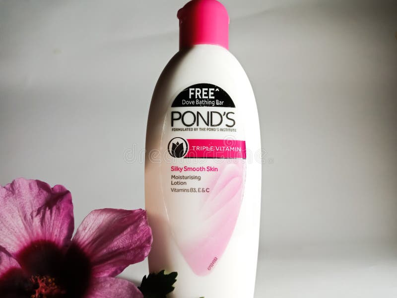 Ponds Powder Container Presented Isolated On White Background In India