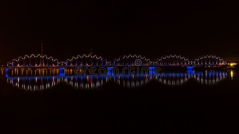 Pont de chemin de fer de Riga photo stock Pont de chemin de fer de Riga photo stock