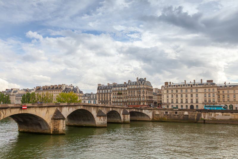 Pont royal de Pont au-dessus de la Seine Paris, France photo stock
