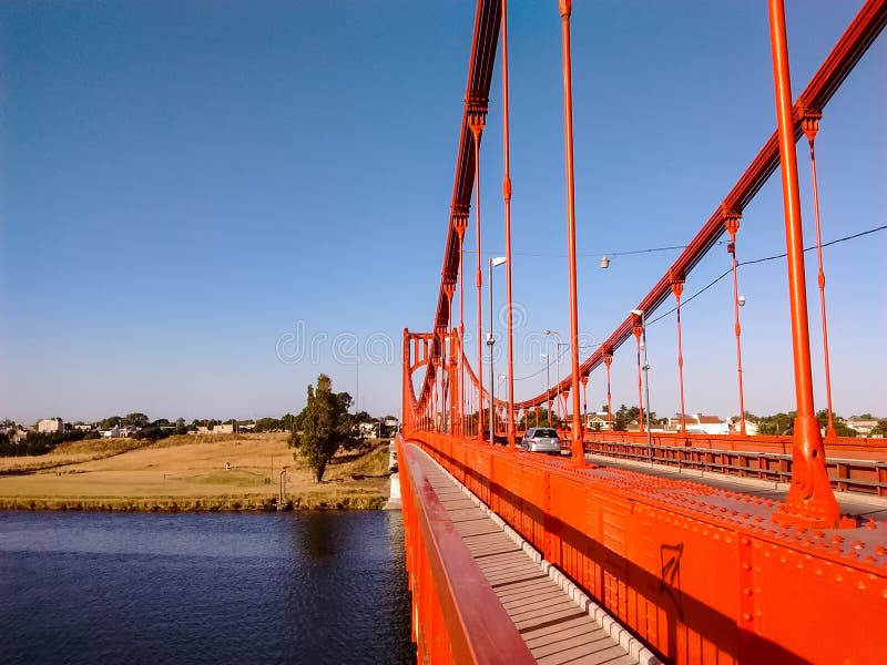 Pont Suspendu Hipolito Yrigoyen Photographie éditorial Image du