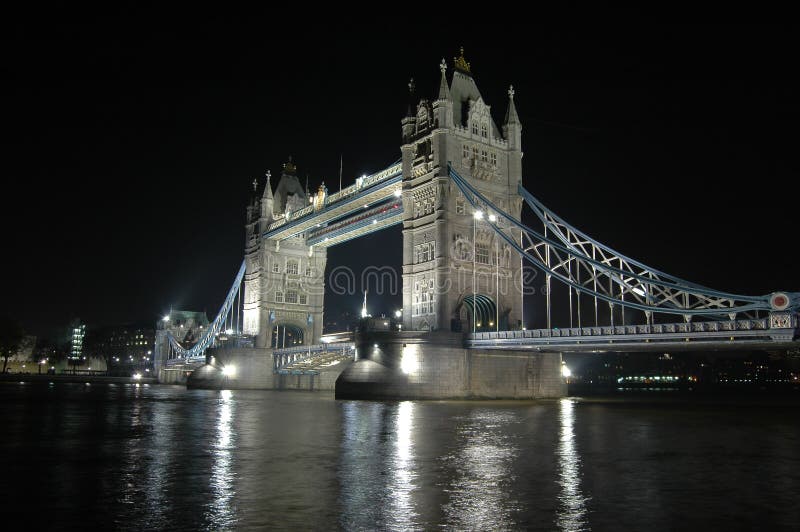 Bridge,tower,london,england,great,gritain,english,pounds,seamoon,thames,old,. Bridge,tower,london,england,great,gritain,english,pounds,seamoon,thames,old,