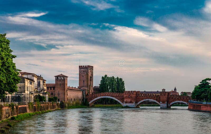 Ponte Scaligero in Verona stock fotografie Ponte Scaligero in Verona stock fotografie